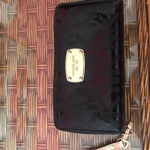 Michael Kors wristlet